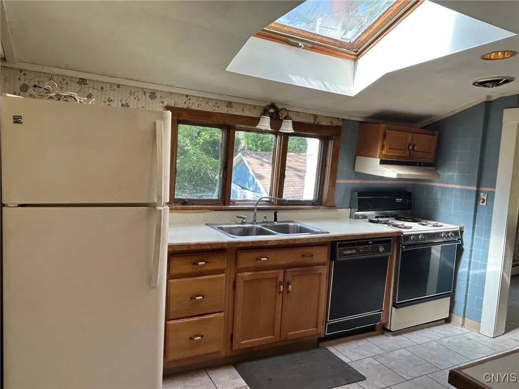 2890 Route 11, Lafayette, New York 13084, Lafayette, New York 13084, 3 Bedrooms Bedrooms, 7 Rooms Rooms,3 BathroomsBathrooms,Residential,For Sale,2890 Route 11, Lafayette, New York 13084,S1623463