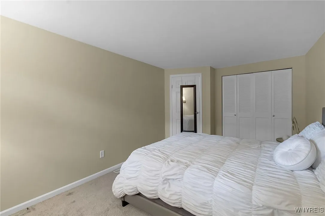 18 Thomas Jefferson Lane L, Amherst, New York 1422, Amherst, New York 14226, 2 Bedrooms Bedrooms, 5 Rooms Rooms,1 BathroomBathrooms,Residential,Closed,18 Thomas Jefferson Lane L, Amherst, New York 1422,0,B1624064