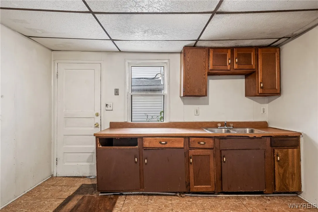 94 Hertel Avenue, Buffalo, New York 14207, Buffalo, New York 14207, 3 Bedrooms Bedrooms, ,2 BathroomsBathrooms,Residential,For Sale,94 Hertel Avenue, Buffalo, New York 14207,B1624273