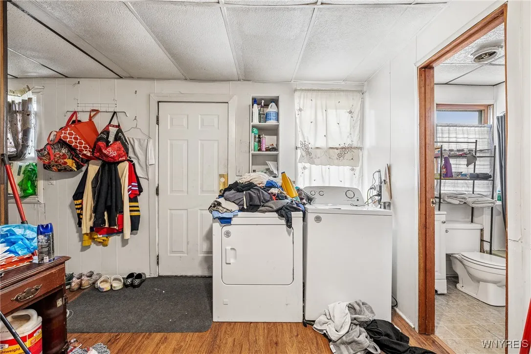 94 Hertel Avenue, Buffalo, New York 14207, Buffalo, New York 14207, 3 Bedrooms Bedrooms, ,2 BathroomsBathrooms,Residential,For Sale,94 Hertel Avenue, Buffalo, New York 14207,B1624273