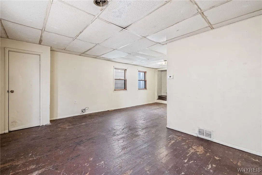 94 Hertel Avenue, Buffalo, New York 14207, Buffalo, New York 14207, 3 Bedrooms Bedrooms, ,2 BathroomsBathrooms,Residential,For Sale,94 Hertel Avenue, Buffalo, New York 14207,B1624273