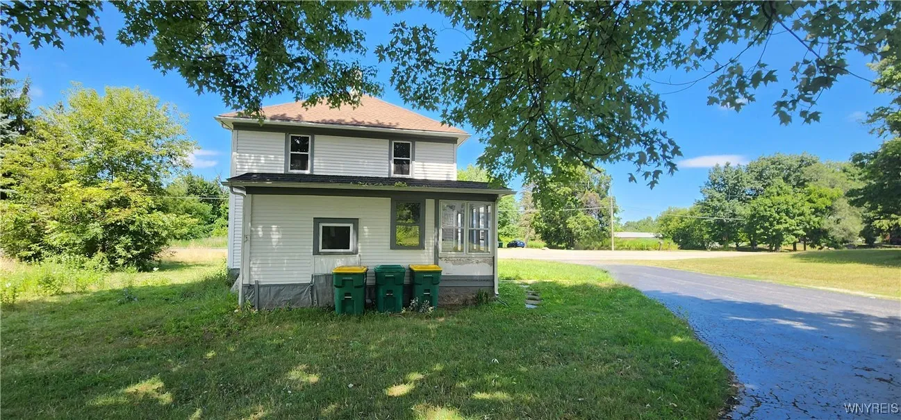 5374 Ridge Road, Lockport Town, New York 14094, Lockport Town, New York 14094, 3 Bedrooms Bedrooms, 8 Rooms Rooms,2 BathroomsBathrooms,Residential,For Sale,5374 Ridge Road, Lockport Town, New York 14094,B1623967