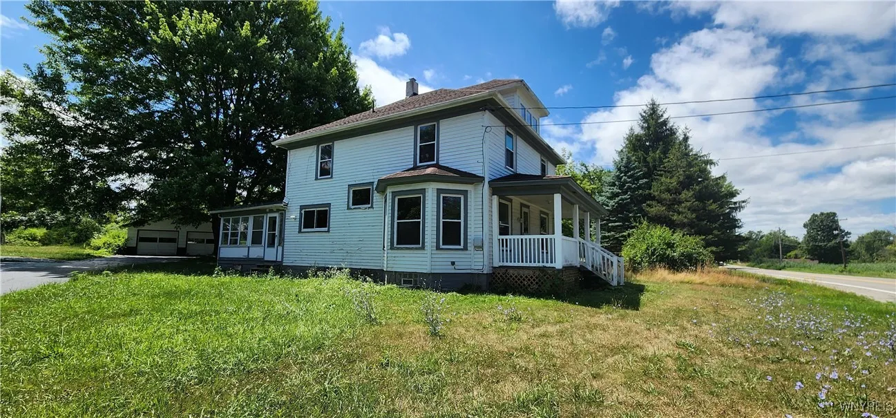 5374 Ridge Road, Lockport Town, New York 14094, Lockport Town, New York 14094, 3 Bedrooms Bedrooms, 8 Rooms Rooms,2 BathroomsBathrooms,Residential,For Sale,5374 Ridge Road, Lockport Town, New York 14094,B1623967
