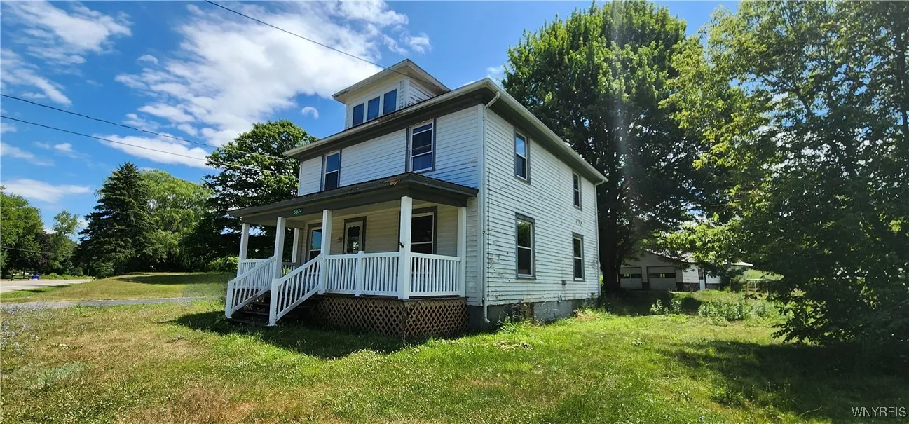 5374 Ridge Road, Lockport Town, New York 14094, Lockport Town, New York 14094, 3 Bedrooms Bedrooms, 8 Rooms Rooms,2 BathroomsBathrooms,Residential,For Sale,5374 Ridge Road, Lockport Town, New York 14094,B1623967