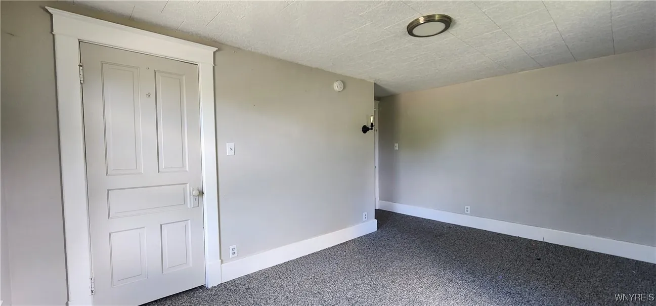 5374 Ridge Road, Lockport Town, New York 14094, Lockport Town, New York 14094, 3 Bedrooms Bedrooms, 8 Rooms Rooms,2 BathroomsBathrooms,Residential,For Sale,5374 Ridge Road, Lockport Town, New York 14094,B1623967