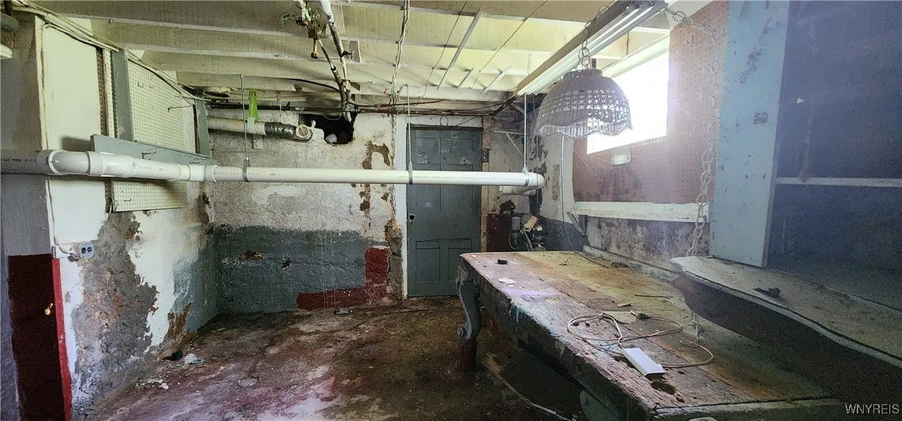 5374 Ridge Road, Lockport Town, New York 14094, Lockport Town, New York 14094, 3 Bedrooms Bedrooms, 8 Rooms Rooms,2 BathroomsBathrooms,Residential,For Sale,5374 Ridge Road, Lockport Town, New York 14094,B1623967