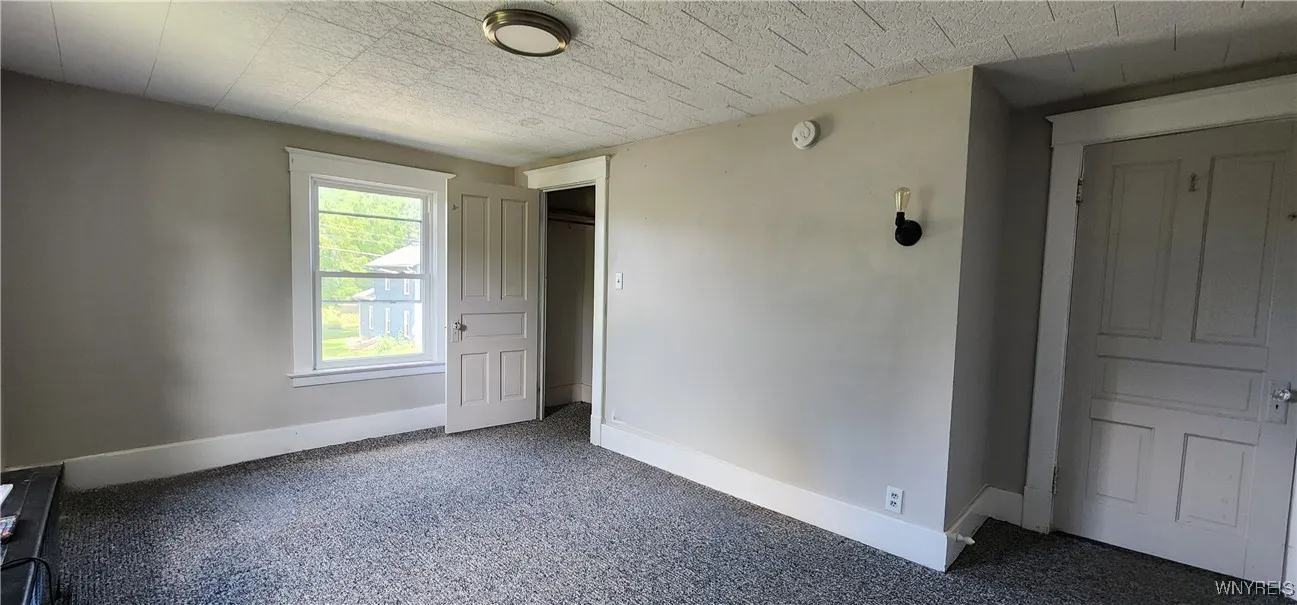 5374 Ridge Road, Lockport Town, New York 14094, Lockport Town, New York 14094, 3 Bedrooms Bedrooms, 8 Rooms Rooms,2 BathroomsBathrooms,Residential,For Sale,5374 Ridge Road, Lockport Town, New York 14094,B1623967