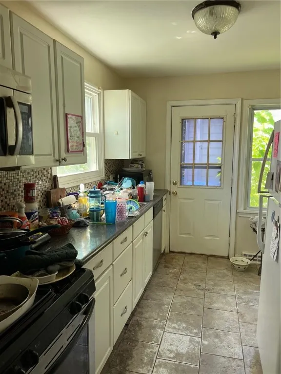 90 Eastland Road, Rochester, New York 14616, Rochester, New York 14616, 3 Bedrooms Bedrooms, 8 Rooms Rooms,1 BathroomBathrooms,Residential,For Sale,90 Eastland Road, Rochester, New York 14616,R1624393