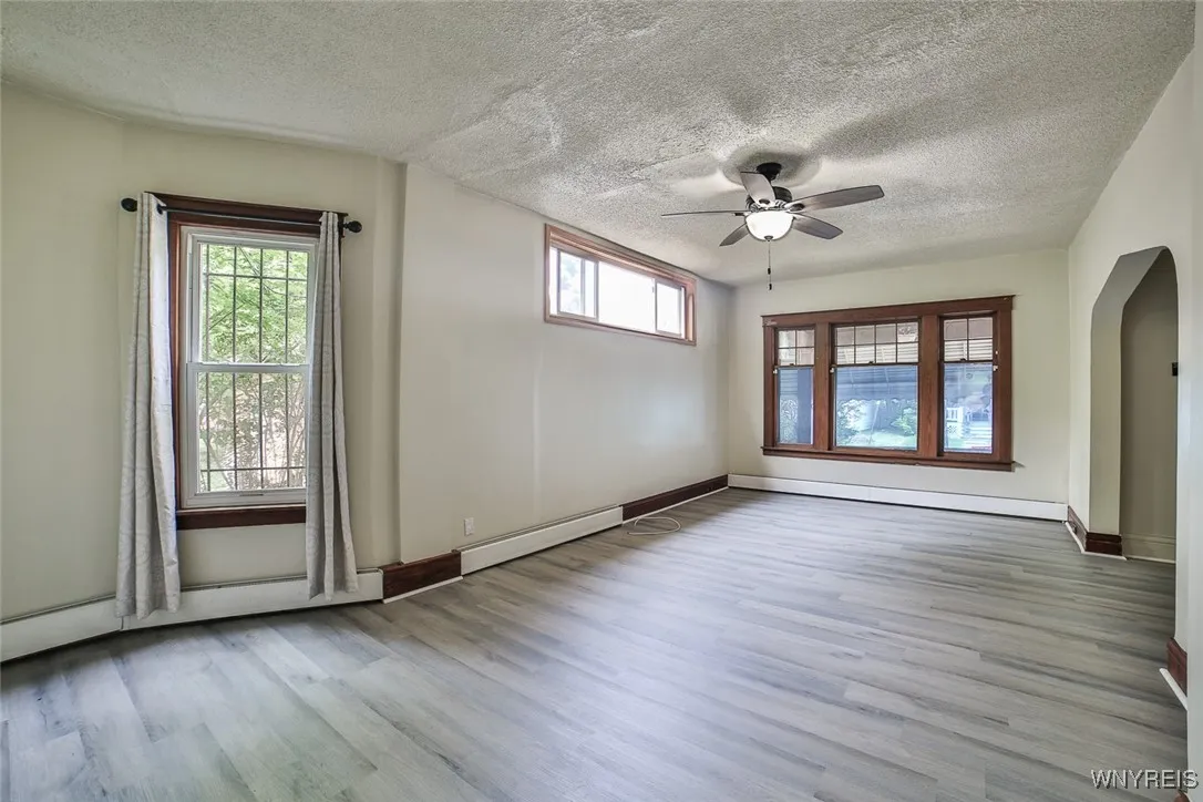 1811 Weston #1 Living Room / Dining Room Combo