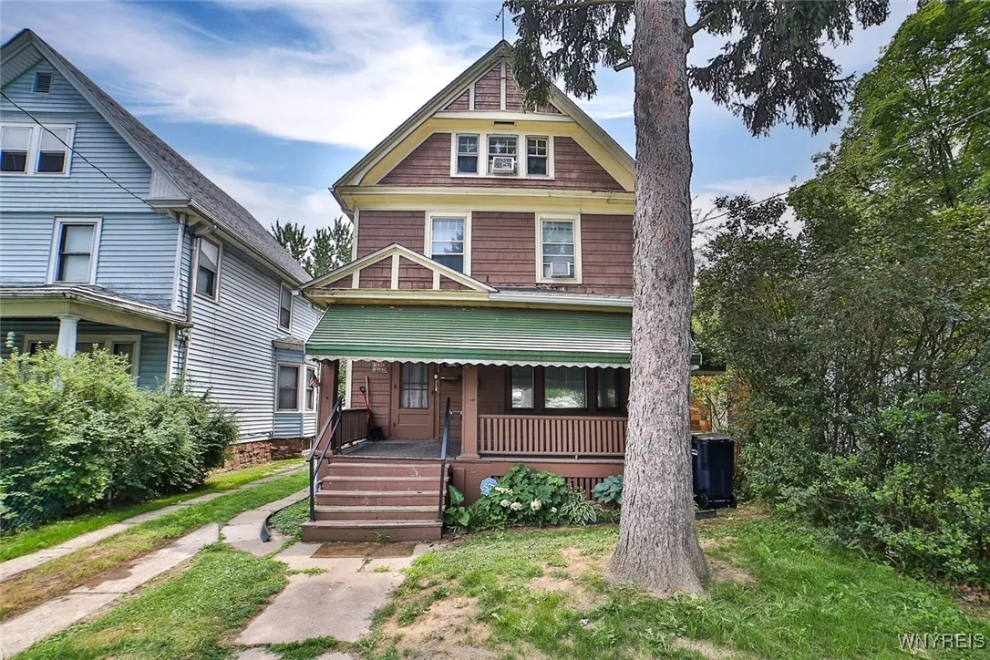 1811 Weston Front