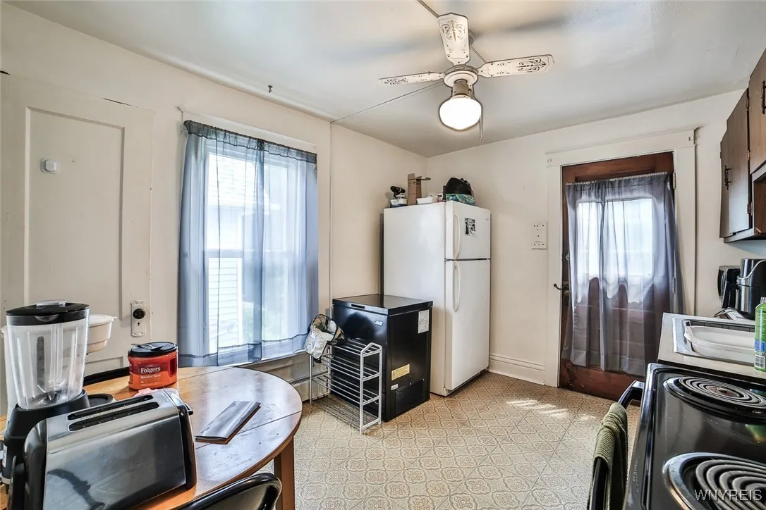 1811 Weston #2 Kitchen