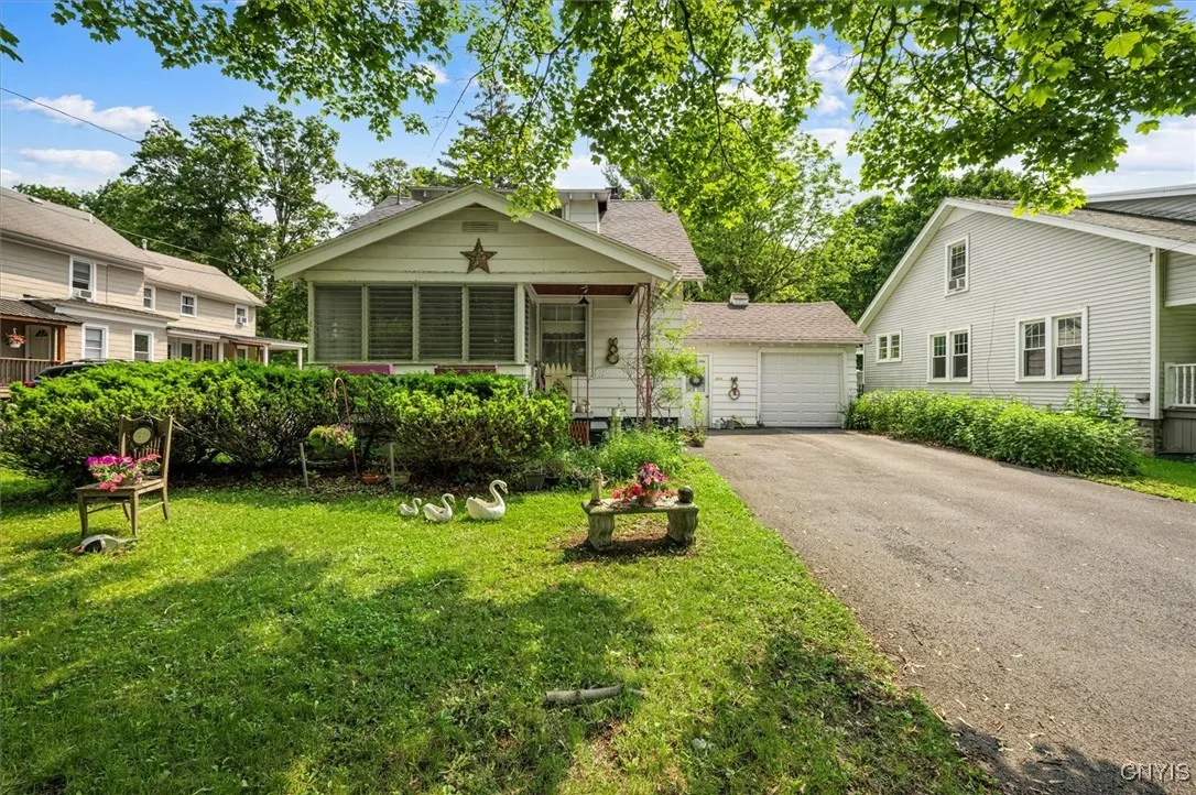 3904 Fountain Street, Kirkland, New York 13323, Kirkland, New York 13323, 4 Bedrooms Bedrooms, 7 Rooms Rooms,2 BathroomsBathrooms,Residential,For Sale,3904 Fountain Street, Kirkland, New York 13323,S1624355