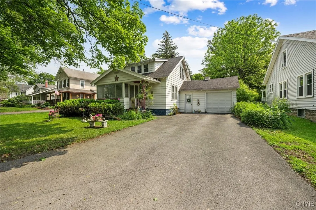 3904 Fountain Street, Kirkland, New York 13323, Kirkland, New York 13323, 4 Bedrooms Bedrooms, 7 Rooms Rooms,2 BathroomsBathrooms,Residential,For Sale,3904 Fountain Street, Kirkland, New York 13323,S1624355