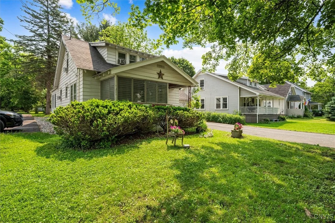 3904 Fountain Street, Kirkland, New York 13323, Kirkland, New York 13323, 4 Bedrooms Bedrooms, 7 Rooms Rooms,2 BathroomsBathrooms,Residential,For Sale,3904 Fountain Street, Kirkland, New York 13323,S1624355