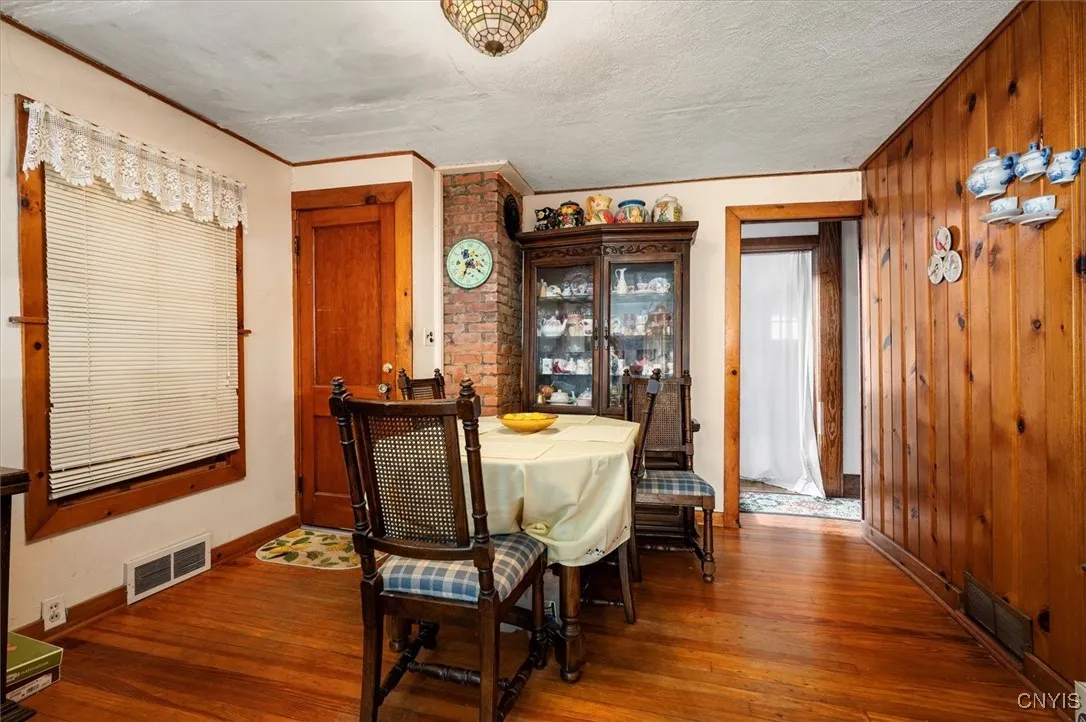 3904 Fountain Street, Kirkland, New York 13323, Kirkland, New York 13323, 4 Bedrooms Bedrooms, 7 Rooms Rooms,2 BathroomsBathrooms,Residential,For Sale,3904 Fountain Street, Kirkland, New York 13323,S1624355