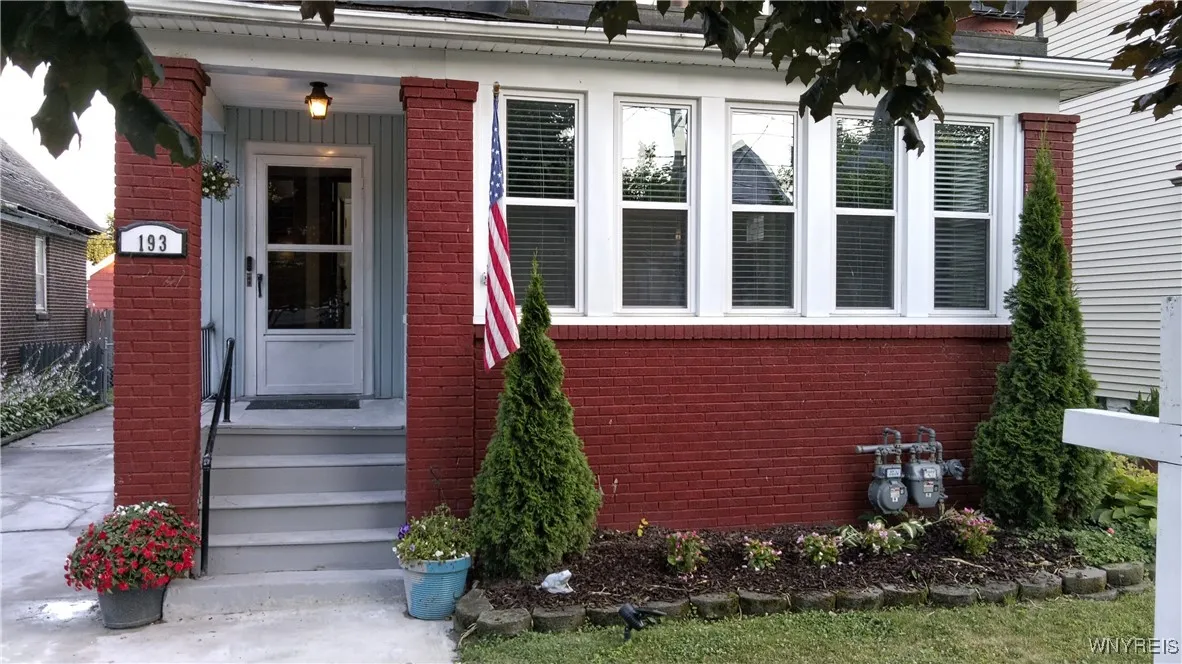 193 Woodside Avenue, Buffalo, New York 14220, Buffalo, New York 14220, 6 Bedrooms Bedrooms, ,2 BathroomsBathrooms,Residential,Closed,193 Woodside Avenue, Buffalo, New York 14220,0,B1624275