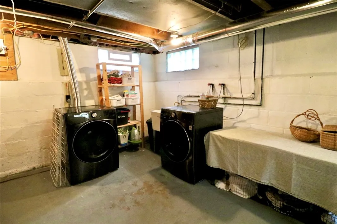 125 Devon Road, Rochester, New York 14619, Rochester, New York 14619, 3 Bedrooms Bedrooms, 7 Rooms Rooms,1 BathroomBathrooms,Residential,For Sale,125 Devon Road, Rochester, New York 14619,R1624280
