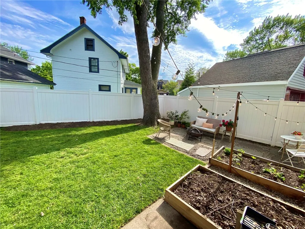 125 Devon Road, Rochester, New York 14619, Rochester, New York 14619, 3 Bedrooms Bedrooms, 7 Rooms Rooms,1 BathroomBathrooms,Residential,For Sale,125 Devon Road, Rochester, New York 14619,R1624280