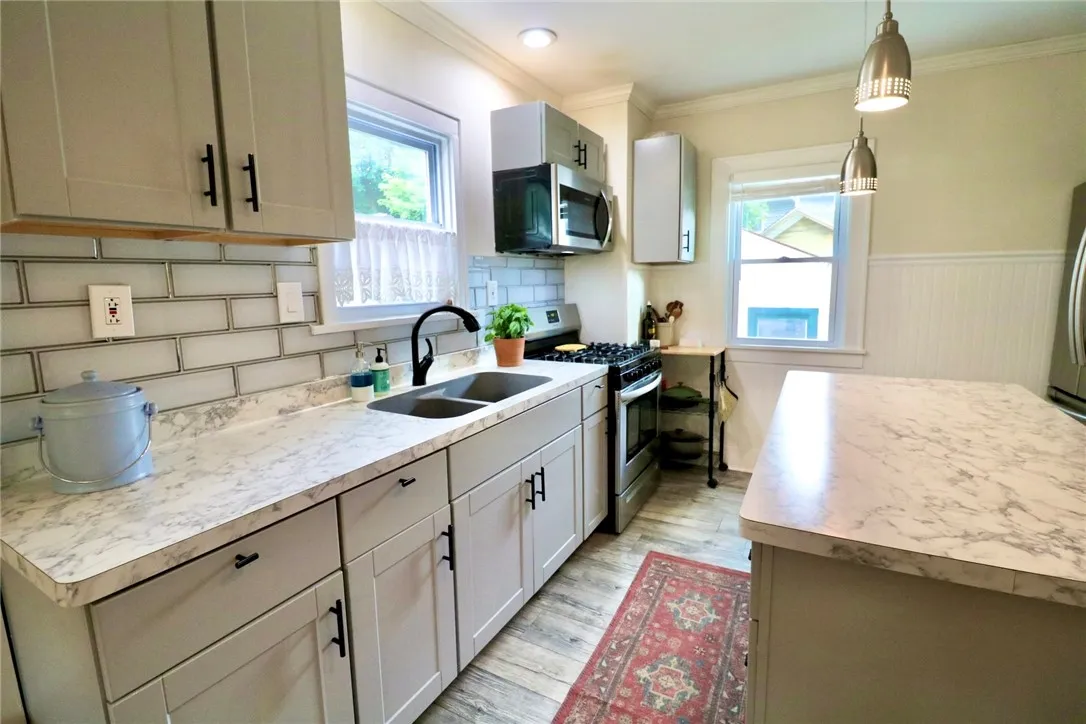 125 Devon Road, Rochester, New York 14619, Rochester, New York 14619, 3 Bedrooms Bedrooms, 7 Rooms Rooms,1 BathroomBathrooms,Residential,For Sale,125 Devon Road, Rochester, New York 14619,R1624280