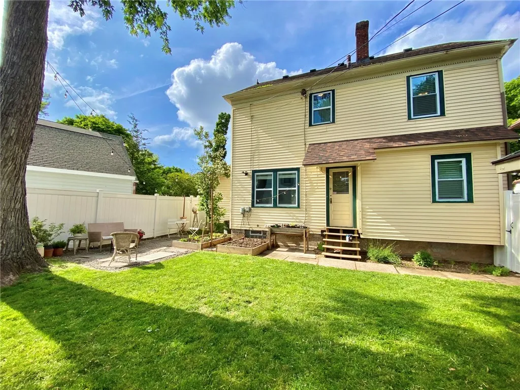125 Devon Road, Rochester, New York 14619, Rochester, New York 14619, 3 Bedrooms Bedrooms, 7 Rooms Rooms,1 BathroomBathrooms,Residential,For Sale,125 Devon Road, Rochester, New York 14619,R1624280