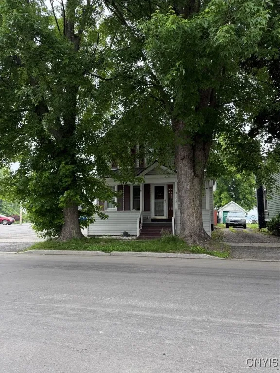 1712 Ford Street, Ogdensburg, New York 13669, Ogdensburg, New York 13669, 3 Bedrooms Bedrooms, 8 Rooms Rooms,1 BathroomBathrooms,Residential,For Sale,1712 Ford Street, Ogdensburg, New York 13669,S1624110