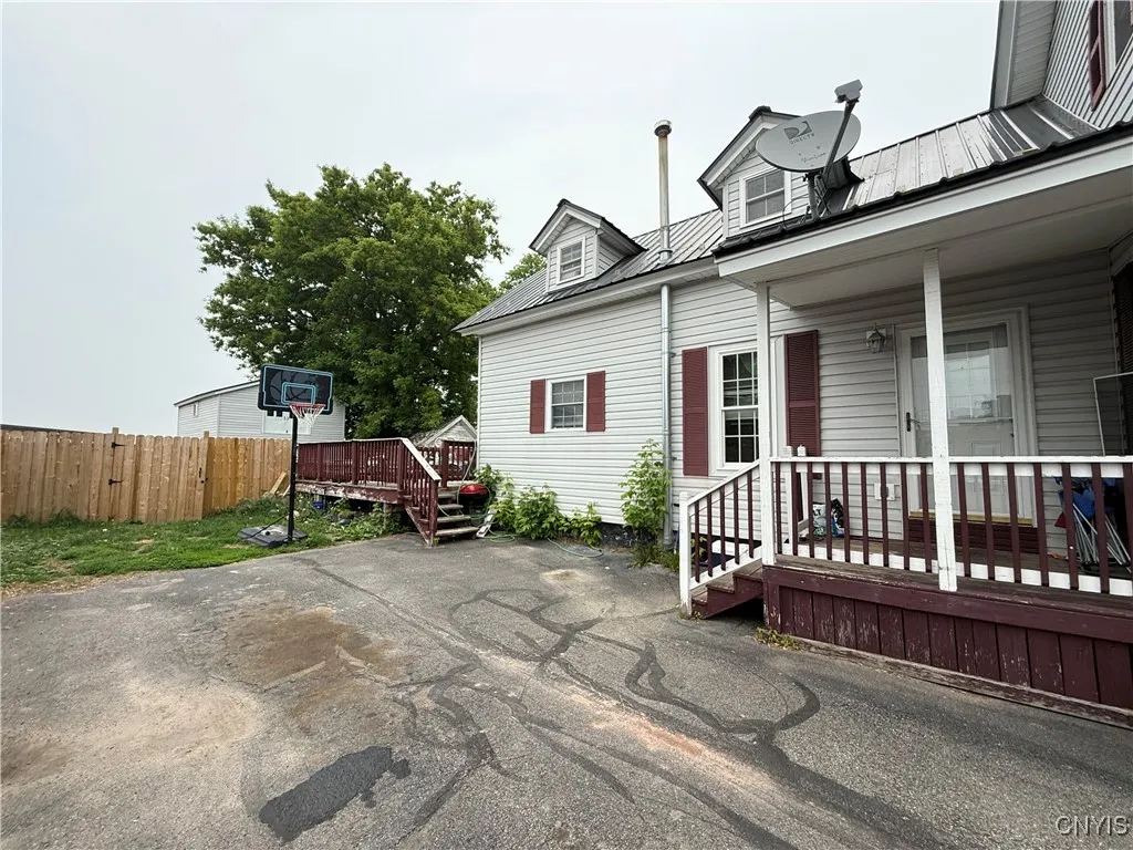 1712 Ford Street, Ogdensburg, New York 13669, Ogdensburg, New York 13669, 3 Bedrooms Bedrooms, 8 Rooms Rooms,1 BathroomBathrooms,Residential,For Sale,1712 Ford Street, Ogdensburg, New York 13669,S1624110