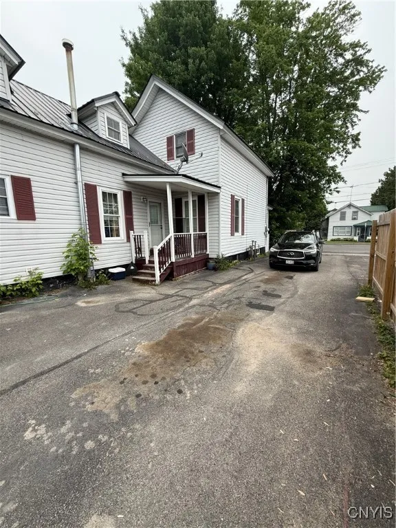 1712 Ford Street, Ogdensburg, New York 13669, Ogdensburg, New York 13669, 3 Bedrooms Bedrooms, 8 Rooms Rooms,1 BathroomBathrooms,Residential,For Sale,1712 Ford Street, Ogdensburg, New York 13669,S1624110