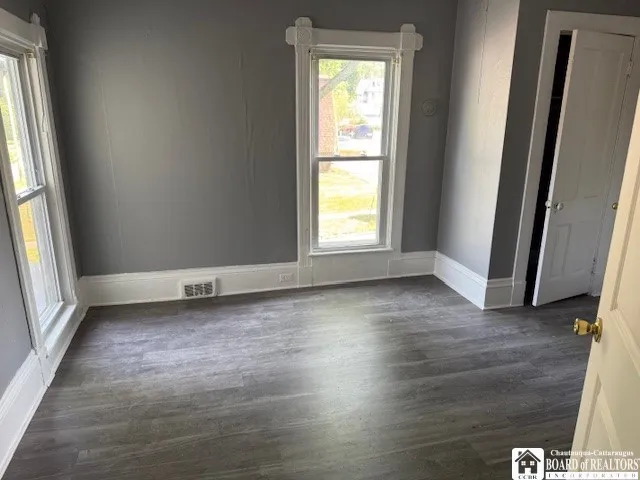 54 Lakeview Avenue, Jamestown, New York 14701, Jamestown, New York 14701, 5 Bedrooms Bedrooms, ,3 BathroomsBathrooms,Residential,For Sale,54 Lakeview Avenue, Jamestown, New York 14701,R1623923