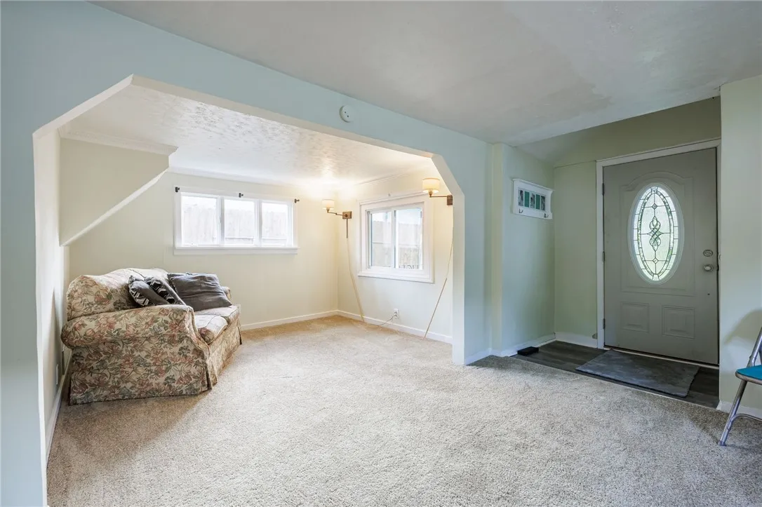 332 Cascade Place, Irondequoit, New York 14609, Irondequoit, New York 14609, 2 Bedrooms Bedrooms, 5 Rooms Rooms,1 BathroomBathrooms,Residential,For Sale,332 Cascade Place, Irondequoit, New York 14609,R1624085