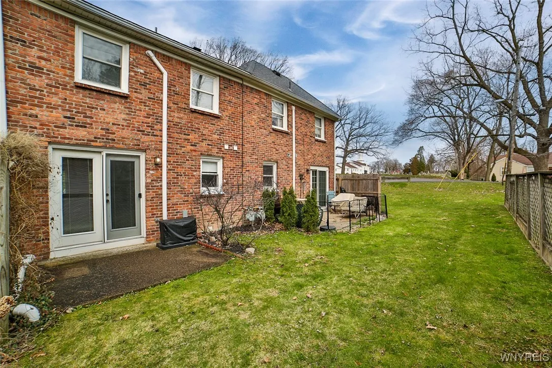 595 Seneca Street 2, Lewiston, New York 14092, Lewiston, New York 14092, 2 Bedrooms Bedrooms, 5 Rooms Rooms,1 BathroomBathrooms,Residential,Closed,595 Seneca Street 2, Lewiston, New York 14092,0,B1624398
