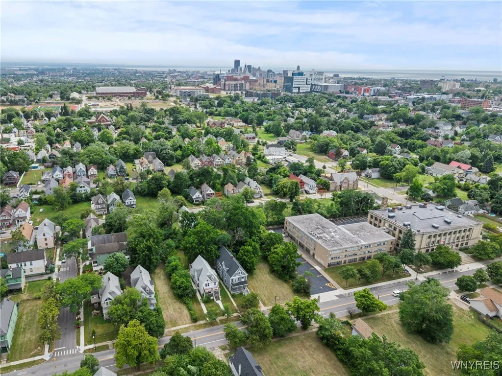 217 East Utica Street S, Buffalo, New York 14208, Buffalo, New York 14208, 6 Bedrooms Bedrooms, ,4 BathroomsBathrooms,Residential,For Sale,217 East Utica Street S, Buffalo, New York 14208,B1624401
