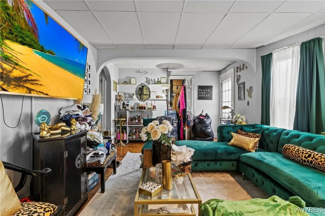217 East Utica Street S, Buffalo, New York 14208, Buffalo, New York 14208, 6 Bedrooms Bedrooms, ,4 BathroomsBathrooms,Residential,For Sale,217 East Utica Street S, Buffalo, New York 14208,B1624401