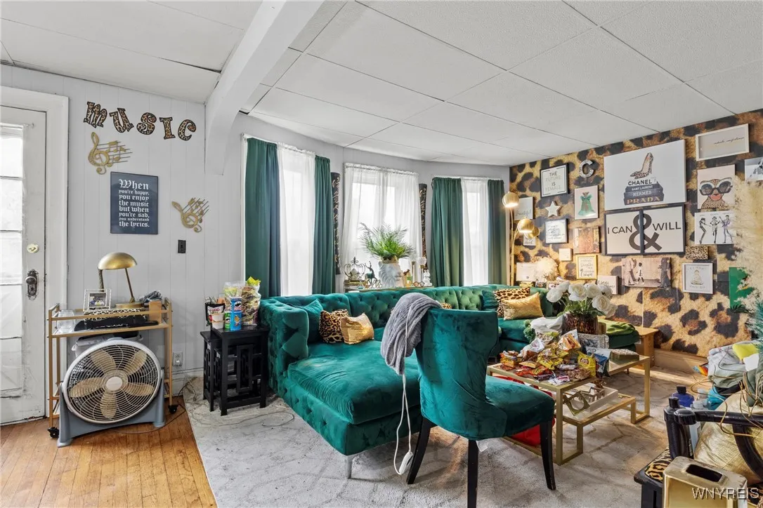 217 East Utica Street S, Buffalo, New York 14208, Buffalo, New York 14208, 6 Bedrooms Bedrooms, ,4 BathroomsBathrooms,Residential,For Sale,217 East Utica Street S, Buffalo, New York 14208,B1624401