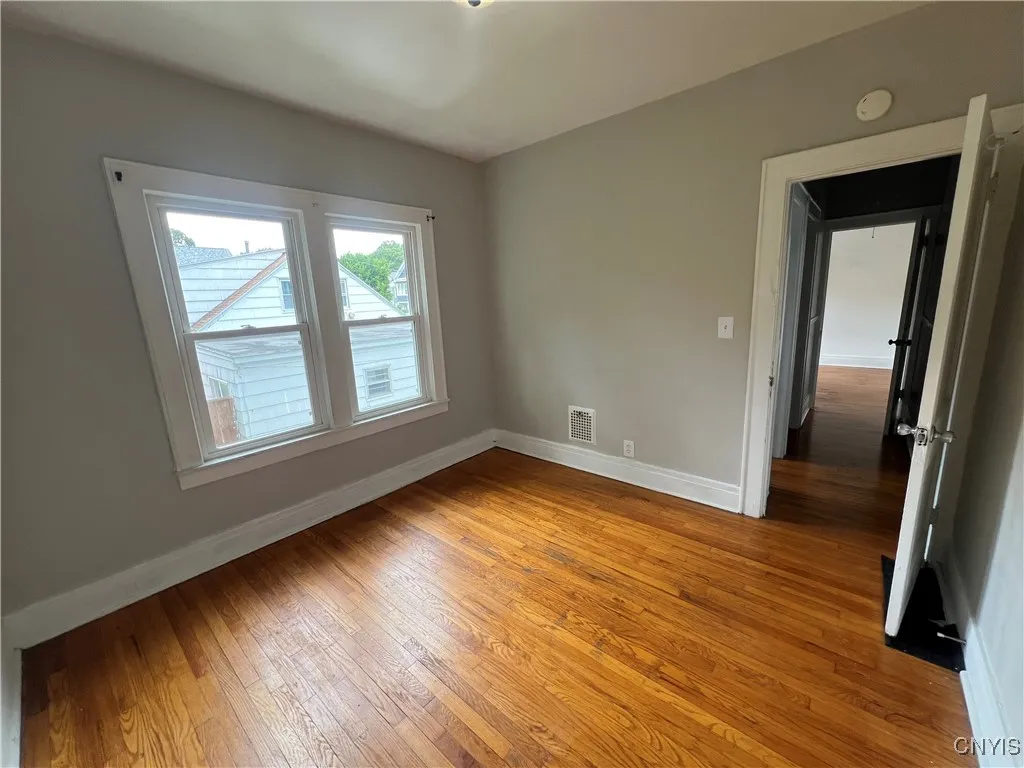 526 Boyden Street, Syracuse, New York 13206, Syracuse, New York 13206, 2 Bedrooms Bedrooms, 5 Rooms Rooms,1 BathroomBathrooms,Residential Lease,For Rent,526 Boyden Street, Syracuse, New York 13206,S1623531