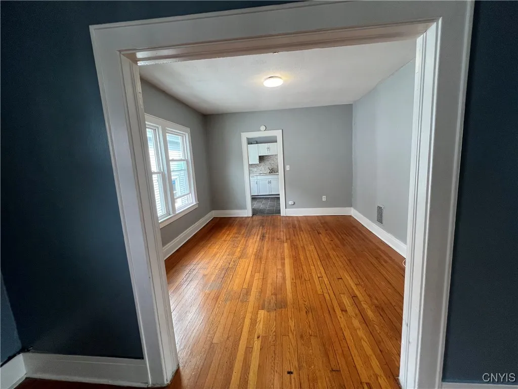 526 Boyden Street, Syracuse, New York 13206, Syracuse, New York 13206, 2 Bedrooms Bedrooms, 5 Rooms Rooms,1 BathroomBathrooms,Residential Lease,For Rent,526 Boyden Street, Syracuse, New York 13206,S1623531