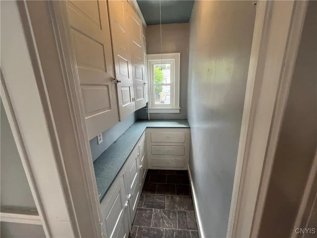 526 Boyden Street, Syracuse, New York 13206, Syracuse, New York 13206, 2 Bedrooms Bedrooms, 5 Rooms Rooms,1 BathroomBathrooms,Residential Lease,For Rent,526 Boyden Street, Syracuse, New York 13206,S1623531