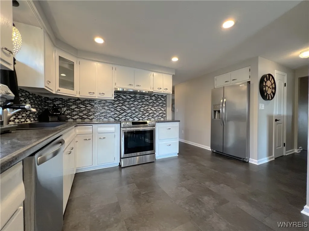 78 Theresa Drive, Cheektowaga, New York 14227, Cheektowaga, New York 14227, 3 Bedrooms Bedrooms, 7 Rooms Rooms,2 BathroomsBathrooms,Residential,For Sale,78 Theresa Drive, Cheektowaga, New York 14227,B1624025