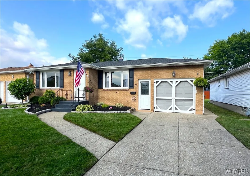 78 Theresa Drive, Cheektowaga, New York 14227, Cheektowaga, New York 14227, 3 Bedrooms Bedrooms, 7 Rooms Rooms,2 BathroomsBathrooms,Residential,For Sale,78 Theresa Drive, Cheektowaga, New York 14227,B1624025