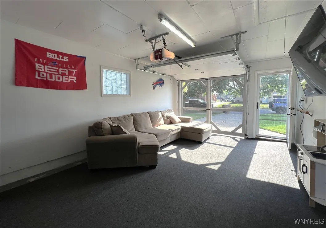 78 Theresa Drive, Cheektowaga, New York 14227, Cheektowaga, New York 14227, 3 Bedrooms Bedrooms, 7 Rooms Rooms,2 BathroomsBathrooms,Residential,For Sale,78 Theresa Drive, Cheektowaga, New York 14227,B1624025