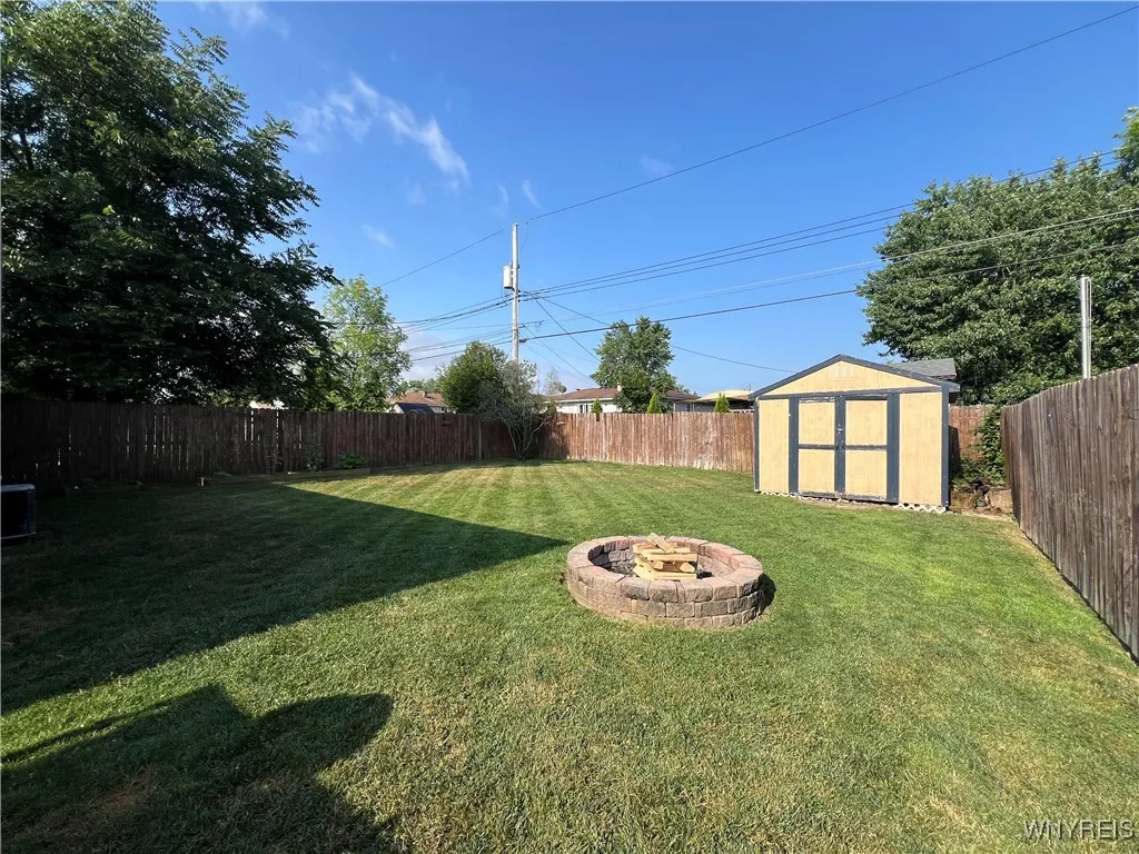 78 Theresa Drive, Cheektowaga, New York 14227, Cheektowaga, New York 14227, 3 Bedrooms Bedrooms, 7 Rooms Rooms,2 BathroomsBathrooms,Residential,For Sale,78 Theresa Drive, Cheektowaga, New York 14227,B1624025