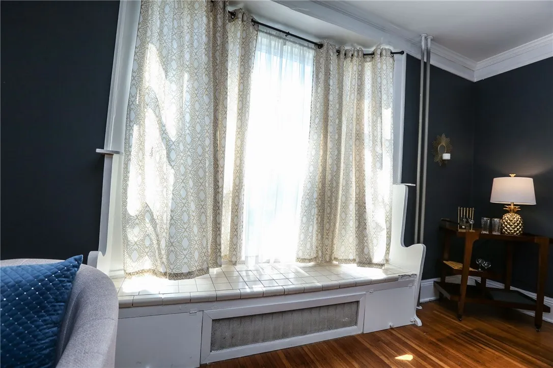 17 Russell Street 11, Rochester, New York 14607, Rochester, New York 14607, 1 Bedroom Bedrooms, 5 Rooms Rooms,1 BathroomBathrooms,Residential Lease,For Rent,17 Russell Street 11, Rochester, New York 14607,R1624296