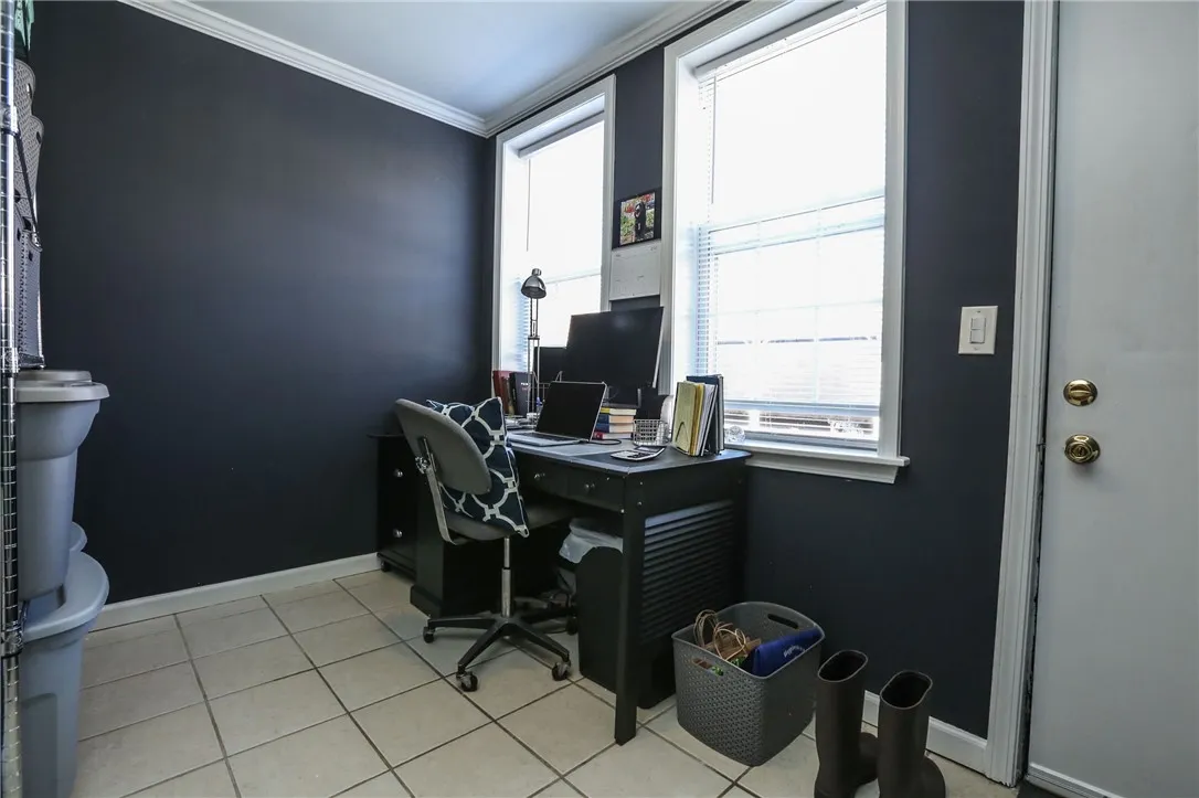 17 Russell Street 11, Rochester, New York 14607, Rochester, New York 14607, 1 Bedroom Bedrooms, 5 Rooms Rooms,1 BathroomBathrooms,Residential Lease,For Rent,17 Russell Street 11, Rochester, New York 14607,R1624296