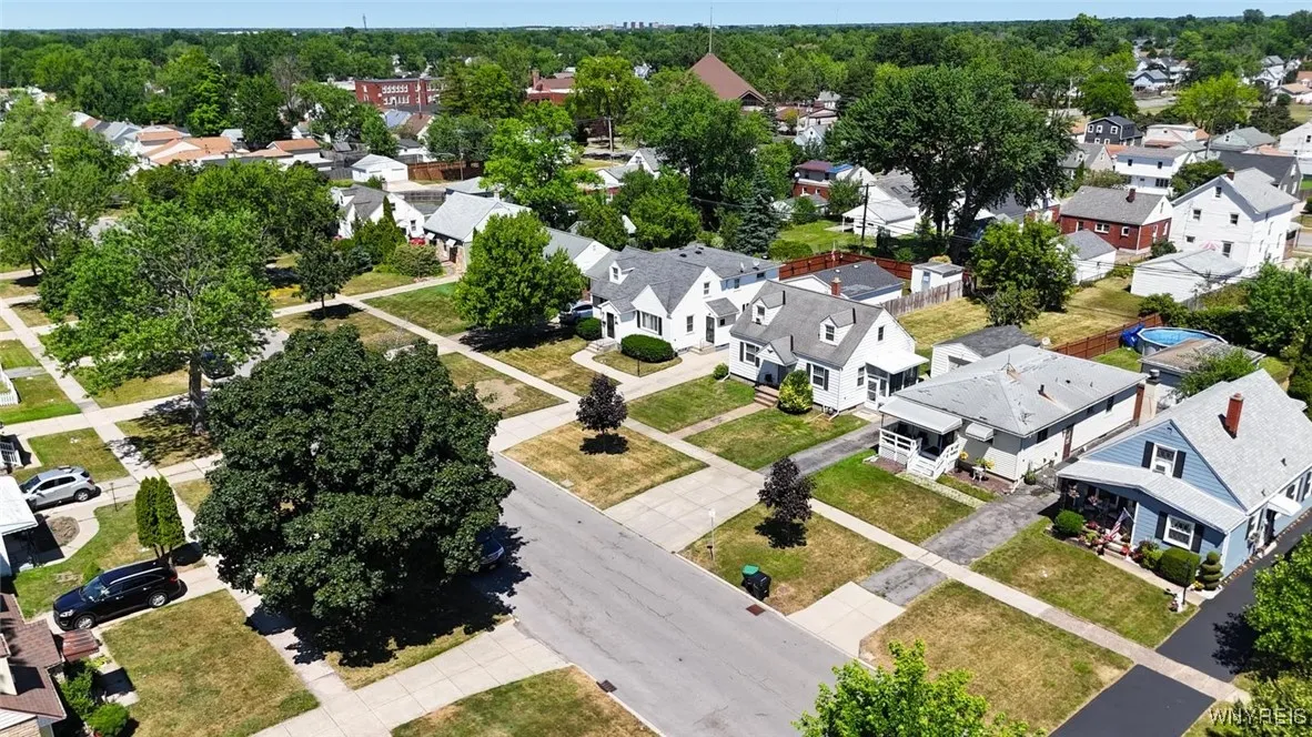 195 Parkhurst Boulevard, Tonawanda, New York 14223, Tonawanda, New York 14223, 3 Bedrooms Bedrooms, 6 Rooms Rooms,1 BathroomBathrooms,Residential,For Sale,195 Parkhurst Boulevard, Tonawanda, New York 14223,B1624005