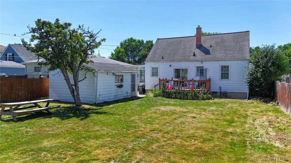 195 Parkhurst Boulevard, Tonawanda, New York 14223, Tonawanda, New York 14223, 3 Bedrooms Bedrooms, 6 Rooms Rooms,1 BathroomBathrooms,Residential,For Sale,195 Parkhurst Boulevard, Tonawanda, New York 14223,B1624005