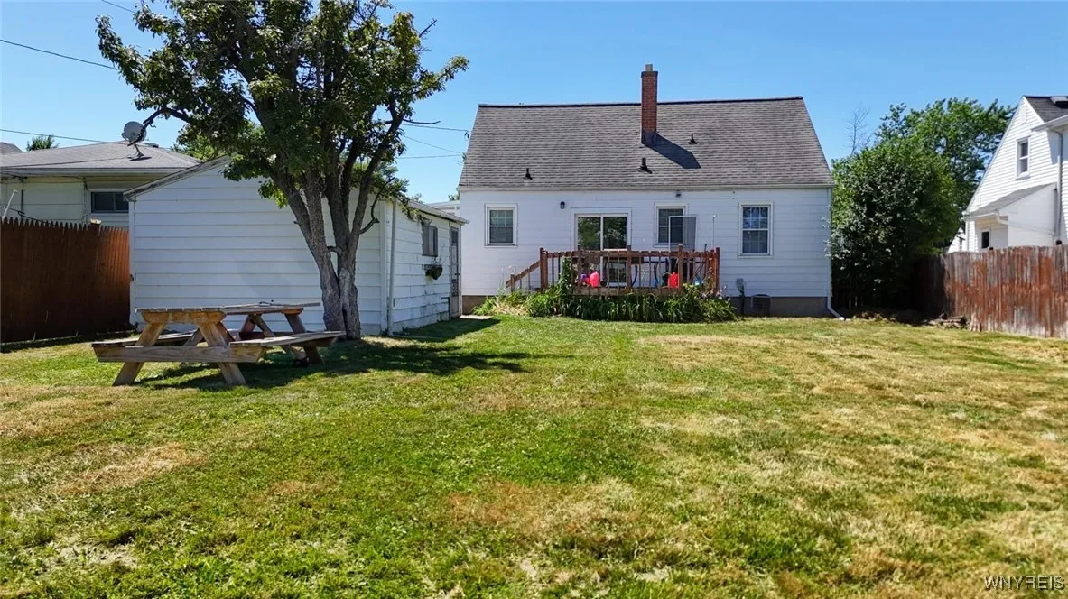 195 Parkhurst Boulevard, Tonawanda, New York 14223, Tonawanda, New York 14223, 3 Bedrooms Bedrooms, 6 Rooms Rooms,1 BathroomBathrooms,Residential,For Sale,195 Parkhurst Boulevard, Tonawanda, New York 14223,B1624005