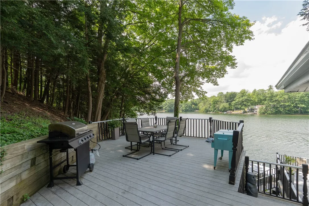 64 East Lake Road, Wayland, New York 14826, Wayland, New York 14826, 2 Bedrooms Bedrooms, 4 Rooms Rooms,1 BathroomBathrooms,Residential,For Sale,64 East Lake Road, Wayland, New York 14826,R1623736