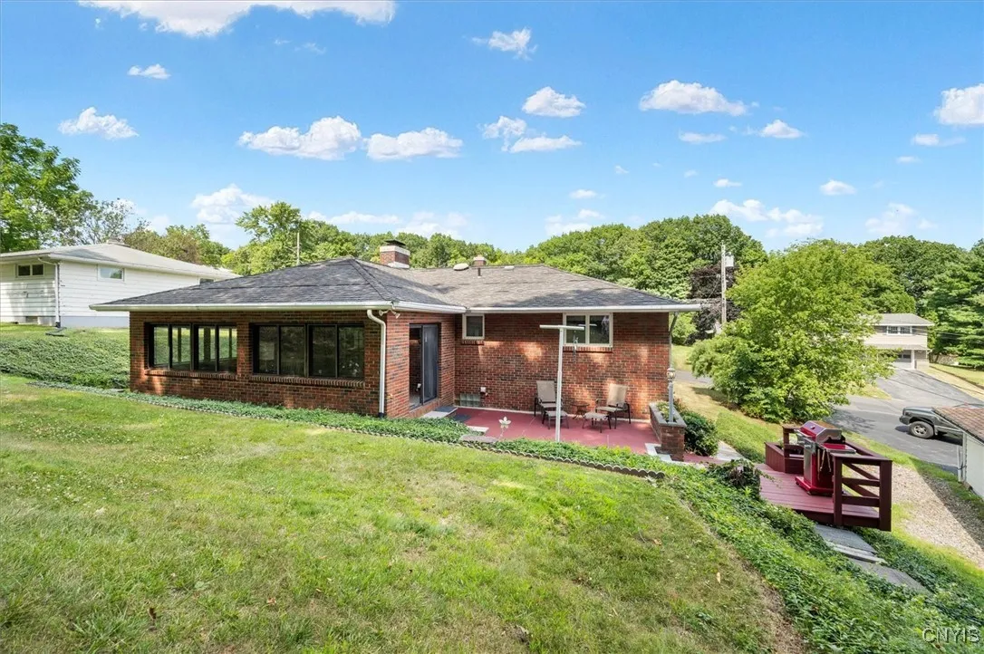 107 Huntshill Road, Geddes, New York 13209, Geddes, New York 13209, 3 Bedrooms Bedrooms, 7 Rooms Rooms,2 BathroomsBathrooms,Residential,Closed,107 Huntshill Road, Geddes, New York 13209,0,S1624144