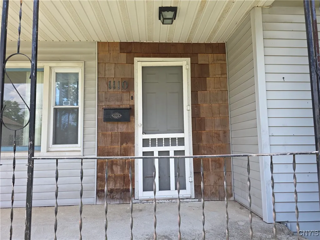 1110 Leeds Street, Utica, New York 13501, Utica, New York 13501, 3 Bedrooms Bedrooms, 8 Rooms Rooms,2 BathroomsBathrooms,Residential,Closed,1110 Leeds Street, Utica, New York 13501,0,S1623969