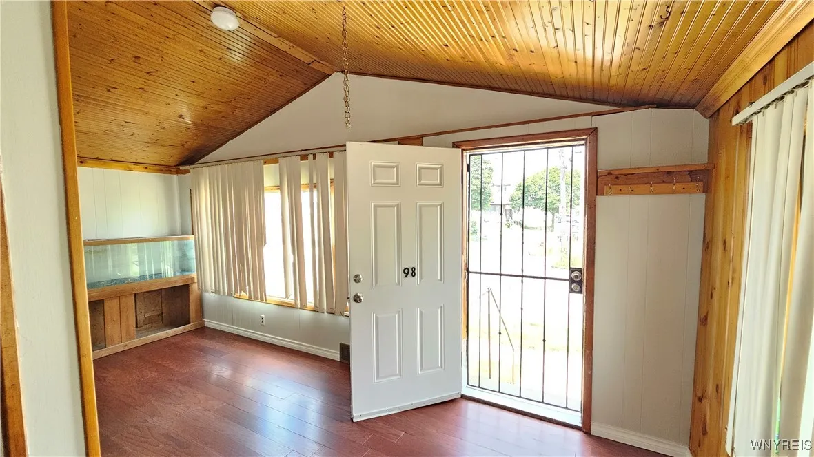 98 Olympic Avenue, Buffalo, New York 14215, Buffalo, New York 14215, 3 Bedrooms Bedrooms, 6 Rooms Rooms,1 BathroomBathrooms,Residential,For Sale,98 Olympic Avenue, Buffalo, New York 14215,0,B1620972