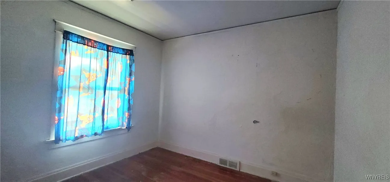 412 17th Street, Niagara Falls, New York 14303, Niagara Falls, New York 14303, 4 Bedrooms Bedrooms, ,2 BathroomsBathrooms,Residential,For Sale,412 17th Street, Niagara Falls, New York 14303,0,B1624454